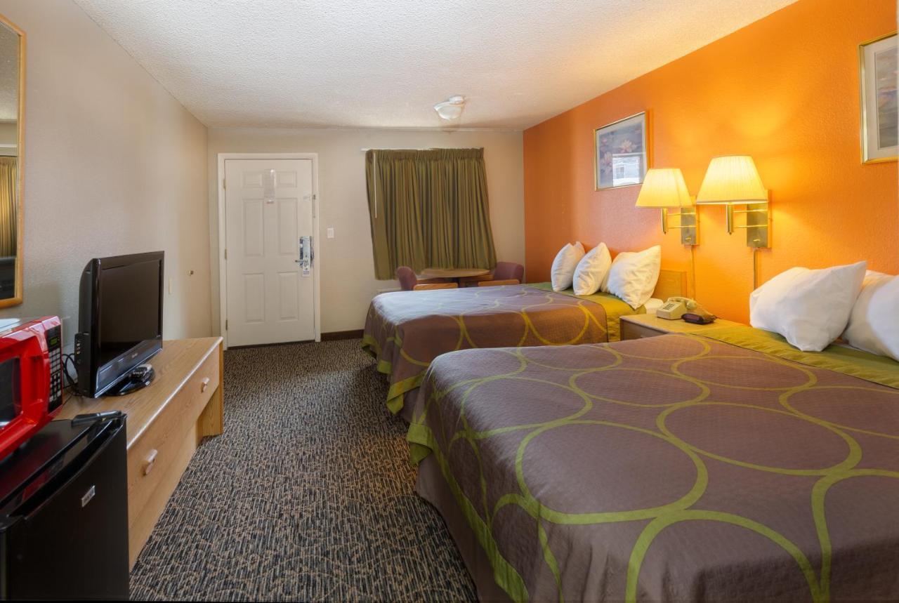 Cedar Valley Inn 锡达城 外观 照片