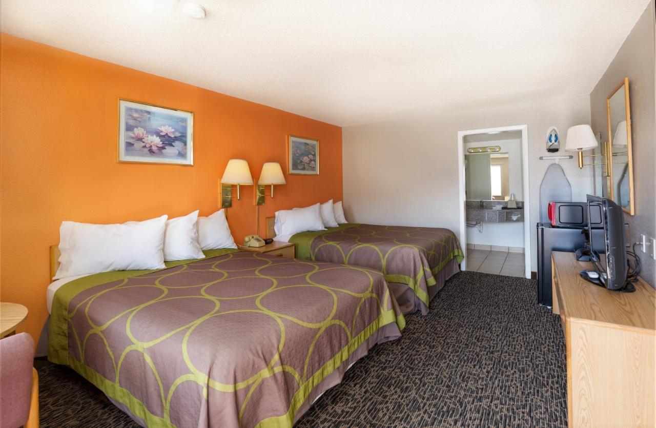 Cedar Valley Inn 锡达城 外观 照片